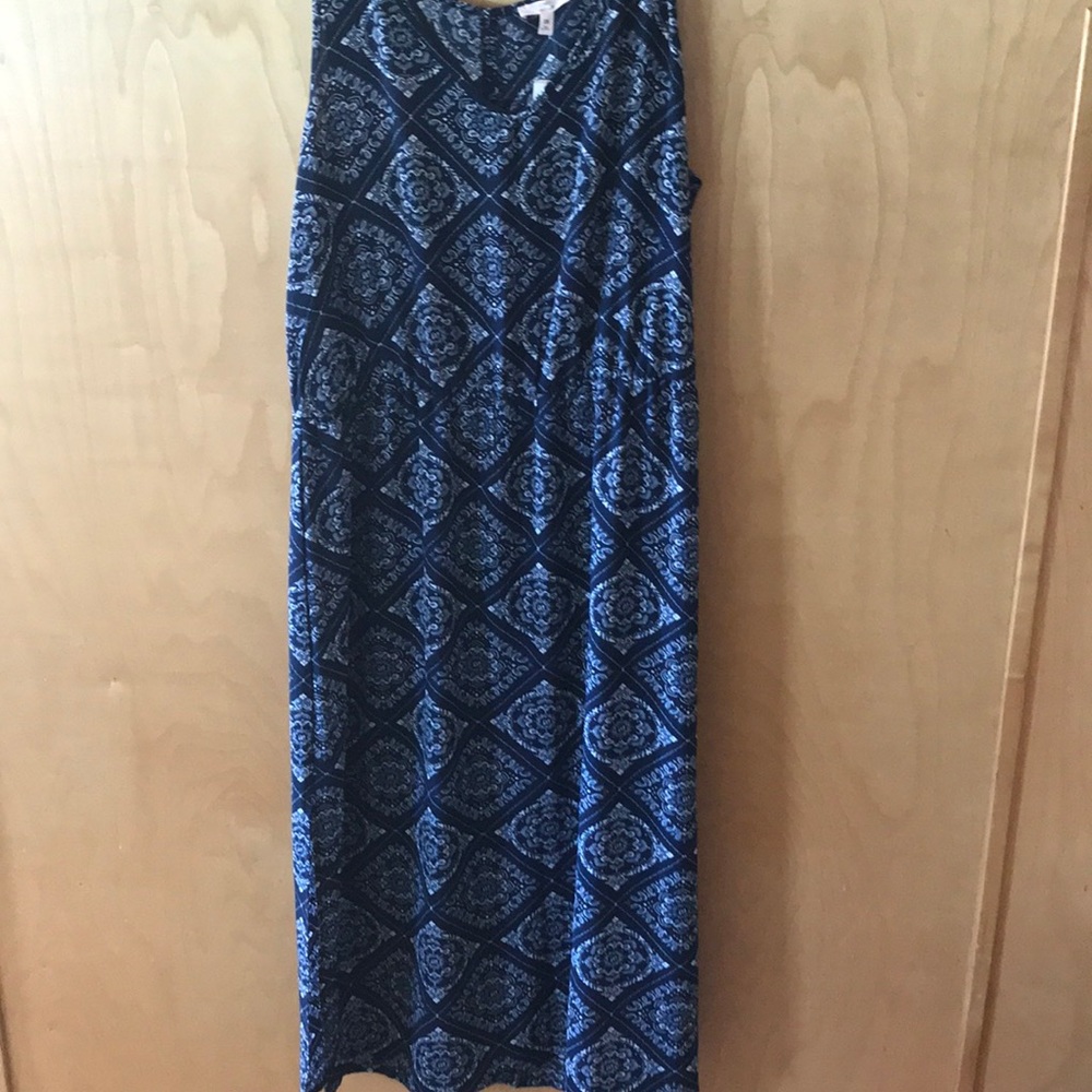 ♦️SALE♦️ New Blu/white paisley Midi dress Sz 2x
